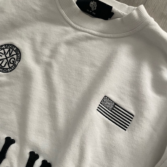 Darc Sport “Wolves” Crewneck – Clean & Classic 🐺 - Size Large - Picture 3 of 4